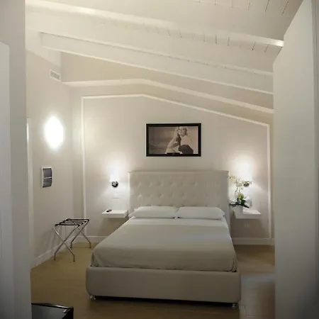 فندق مبيت وإفطار La Dolce 3*